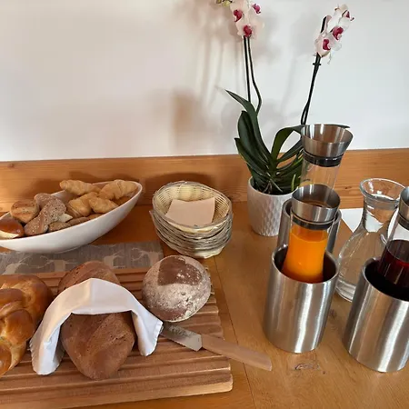 Garni Postigliun Andiast Andest