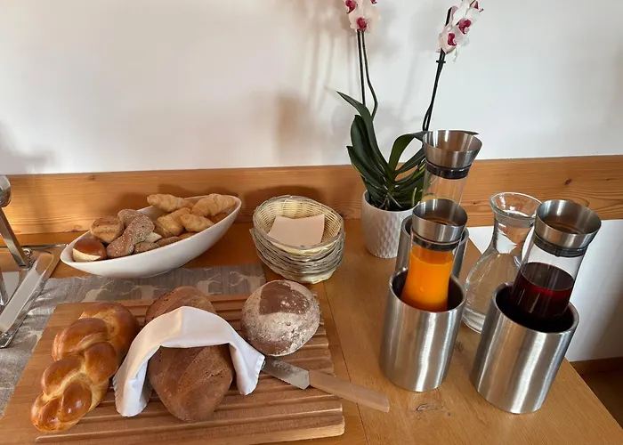 Garni Postigliun Andiast Andest