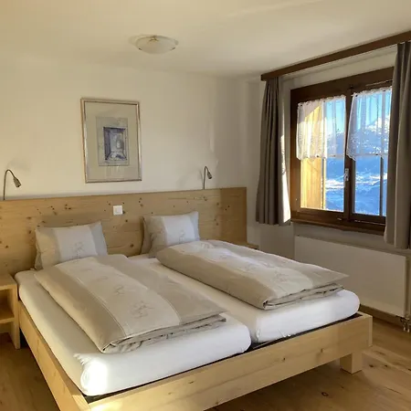 酒店 Garni Postigliun Andiast 3*